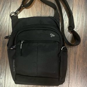 Travelon Anti-Theft Active Tour Bag, Black, 9 x 11 x 3.5